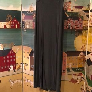 Maxi skirt with 2 slits